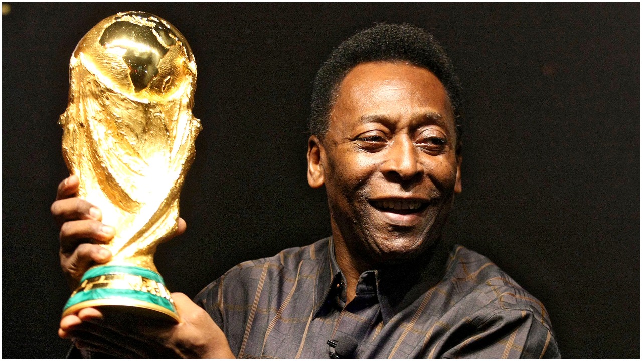 Lajme të mira për Pele, legjenda braziliane lë spitalin dhe feston në shtëpi Krishtlindjet