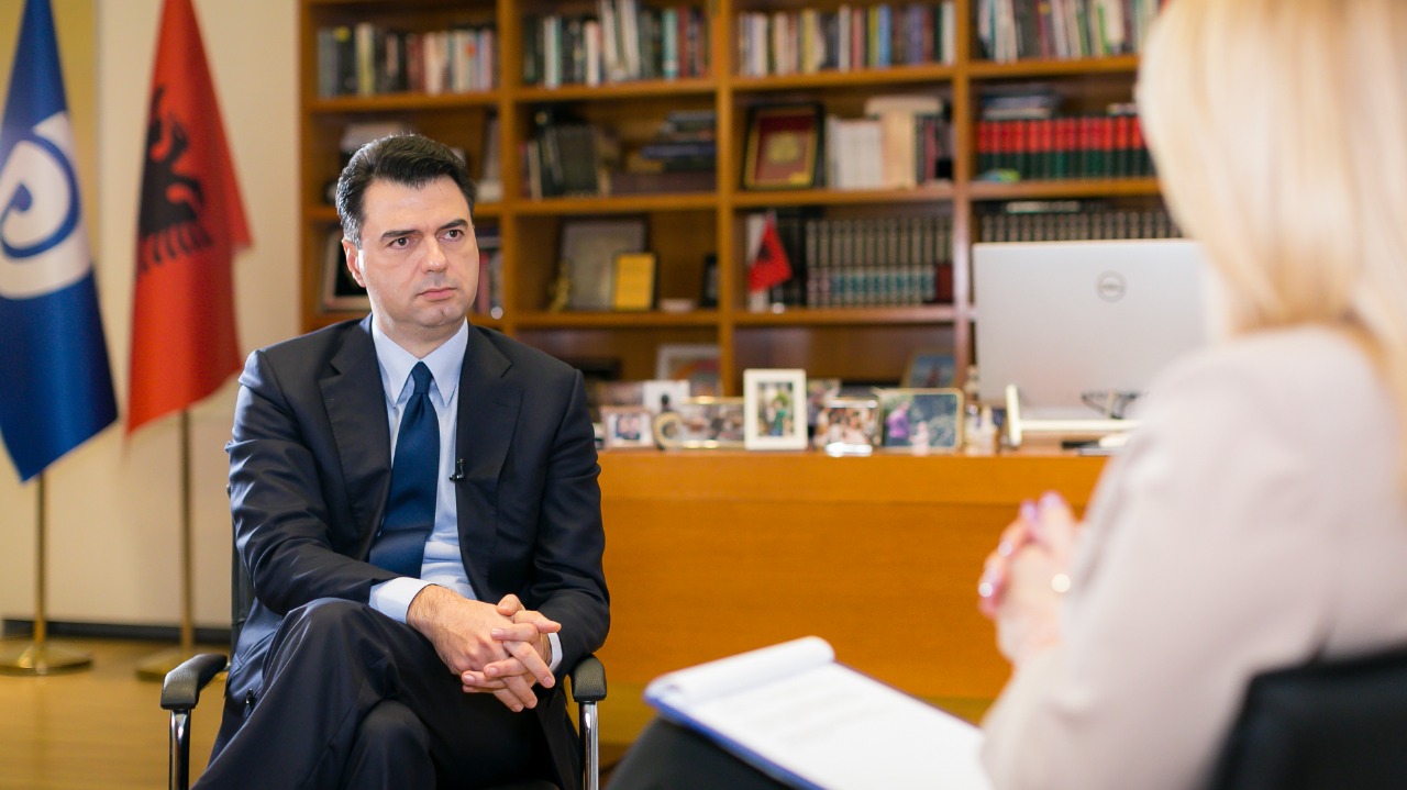 Dy Kuvendet e PD-së, Basha: Më 11 dhjetor është një foltore e thirrur në Tiranë. Berisha po keqpërdor demokratët