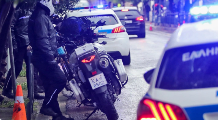 Pas debatit, 40-vjeçari shqiptar mbyt me duar bashkëshorten e tij