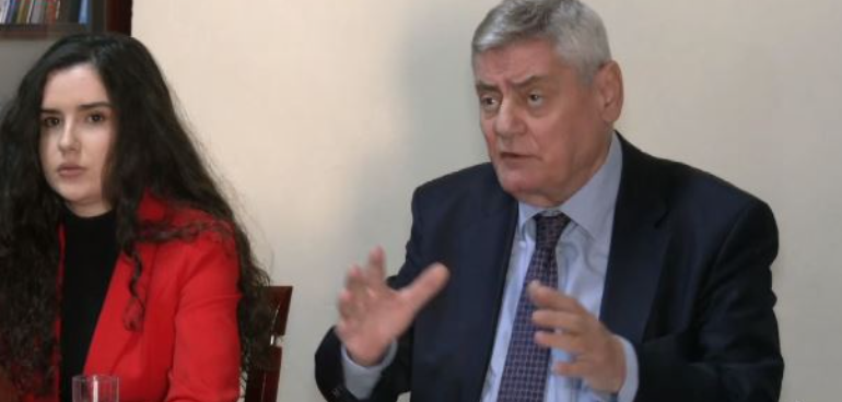 Dashamir Shehi prezanton platformën politike: Armë e opozitës