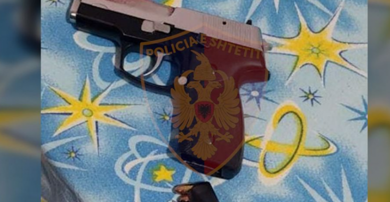 Vidhnin kasafortat e bizneseve në autostradën Tiranë-Durrës, arrestohen 3 persona, në kërkim 3 të tjerë (EMRAT)