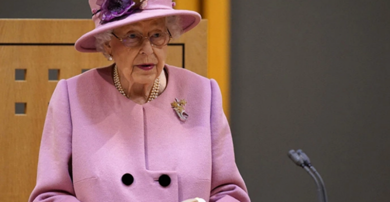 Terror në pallatin mbretëror! 19-vjeçari futet me hark në dorë, mbretëresha Elizabeth ndodhej brenda…