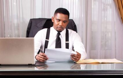 U emërua president i federatës, Eto fillon direkt me dorë të hekurt