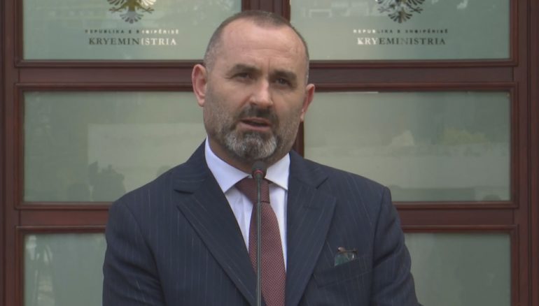 Me kërkesë të Ulsi Manjës, largohet nga detyra drejtori i Përgjithshëm i Burgjeve