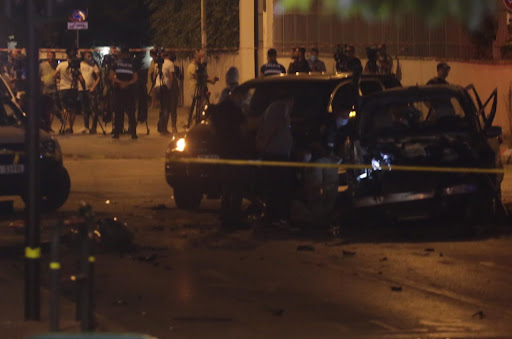 LAJM I FUNDIT/ Atentat? Shpërthim me eksploziv në dy automjete, detajet e para