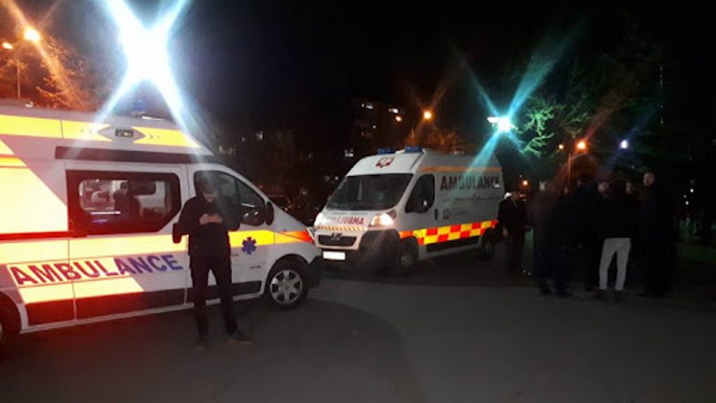 E rëndë/ 62-vjeçarja i jep fund jetës duke u hedhur nga pallati