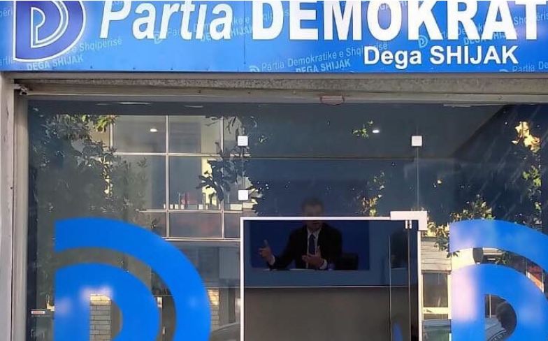 Referendumi për shkarkimin e Bashës, në Shijak votojnë 170 anëtarë të PD-së