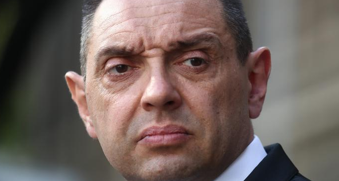 Mohimi i masakrës së Reҫakut nga Aleksandër Vulin, shkakton reagime të ashpra