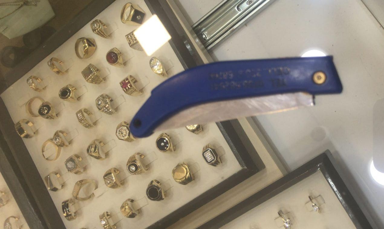 35-vjeçari me thikë në dorë tentoi të grabiste argjendarinë në Durrës, policia del me njoftim zyrtar