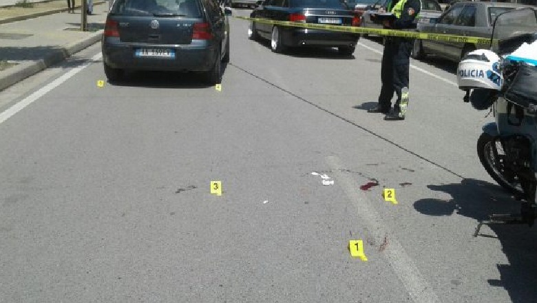 Makina përplas 15-vjeçarin, dërgohet me urgjencë në spital