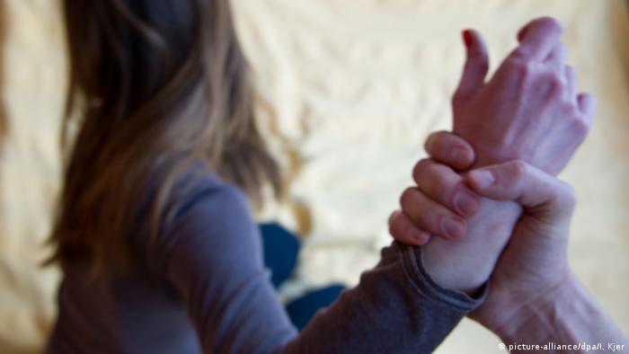 Dhunë ndaj grave dhe fëmijëve, 3 në pranga në Durrës