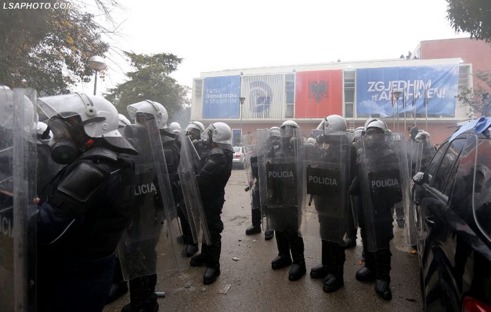 Protesta tek PD/ Prokuroria kërkon arrest shtëpie për 5 të akuzuar