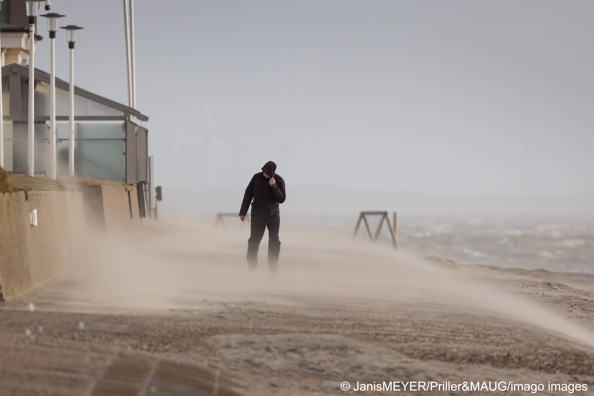 Stuhia shkund veriun e Evropës, tre viktima