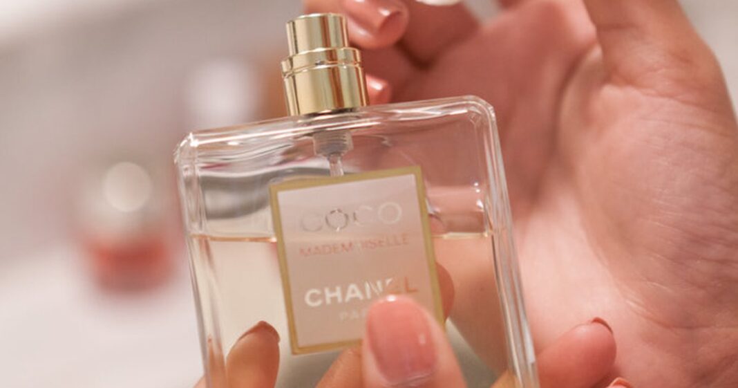 Aromë lulesh apo vanilje? Yjet sugjerojnë parfumin që ju përshtatet, sipas shenjës së horoskopit