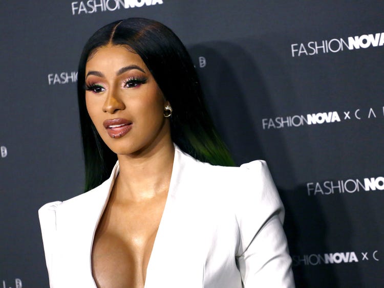 Paditi për shpifje një blogere, 1 milion dollarë dëmshpërblim për Cardi B