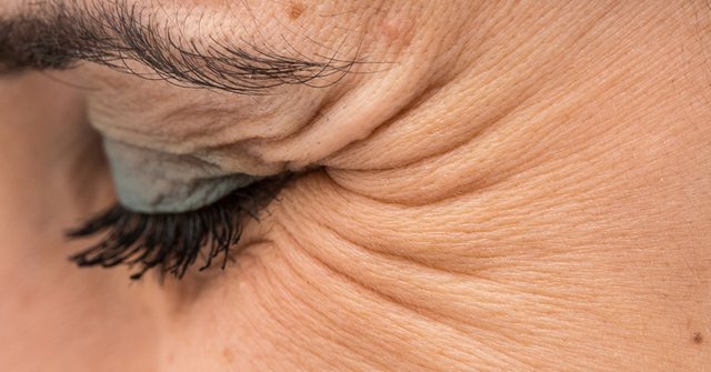 Hiqni dorë menjëherë prej këtyre zakoneve, ju bëjnë të dukeni më të vjetër!