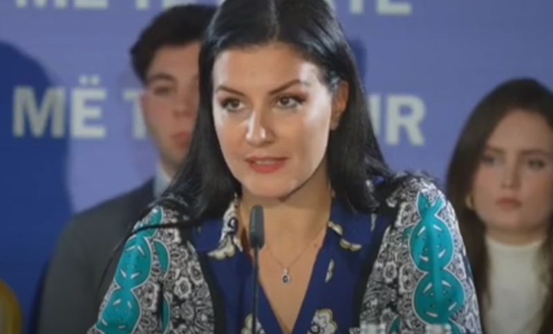 Një ditë para protestës në selinë blu/ Ashpërsohen tonet, Floriana Garo sulmon Gazmend Bardhin