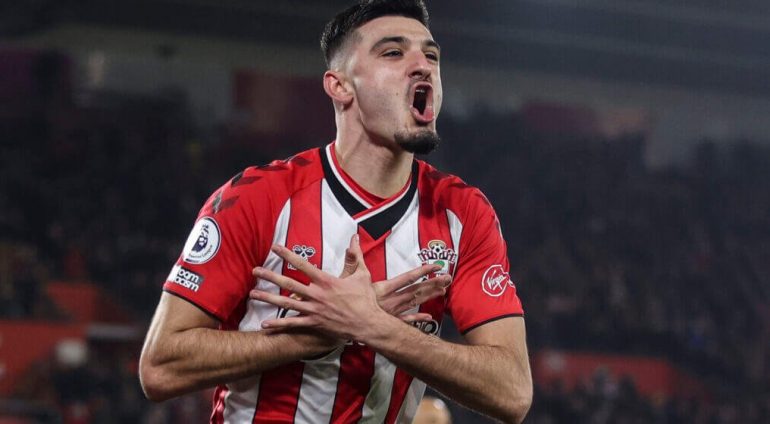 Southampton paraqet ofertë zyrtare te Chelsea për Brojën, por Newcastle ofron shifrën rekord
