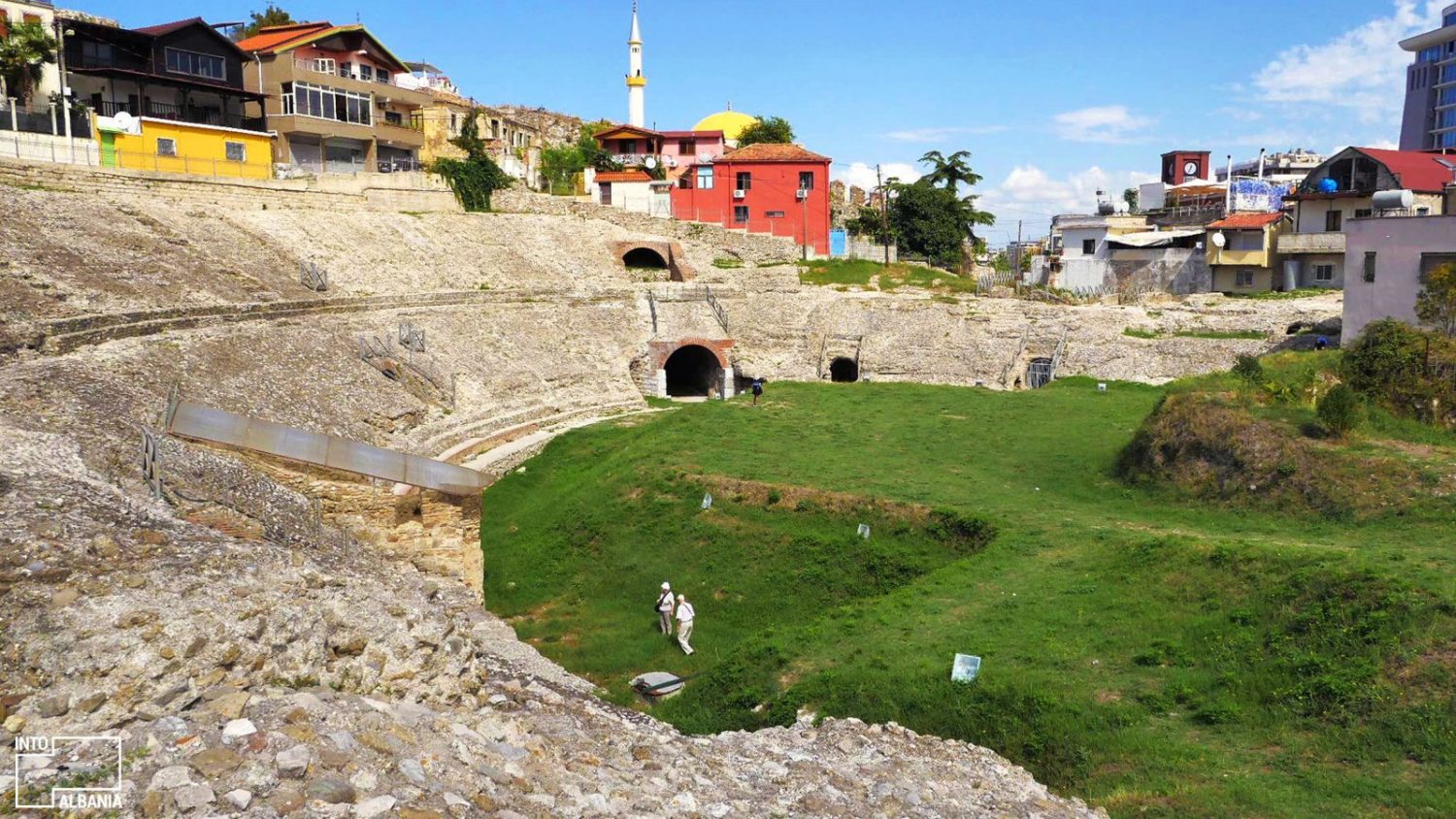 Rijetësim madhështisë mijëravjeçare të Amfiteatrit të Durrësit
