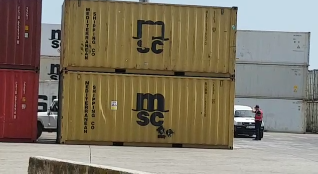 EMRAT/ Kokaina në kontejnerin e bananeve, arrestohet një agjent doganor dhe inspektori i AKU-së në Durrës