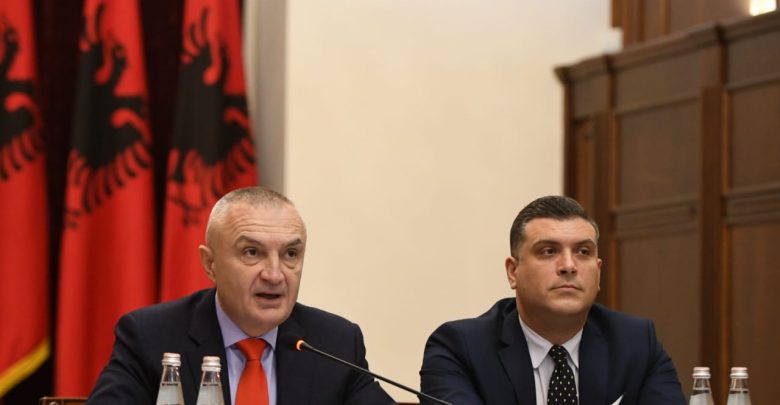 E barazoi me Berishën dhe Ramën, Blushi ironi Bashës: Kunatopozitë vetëm Bravo-Brava ka