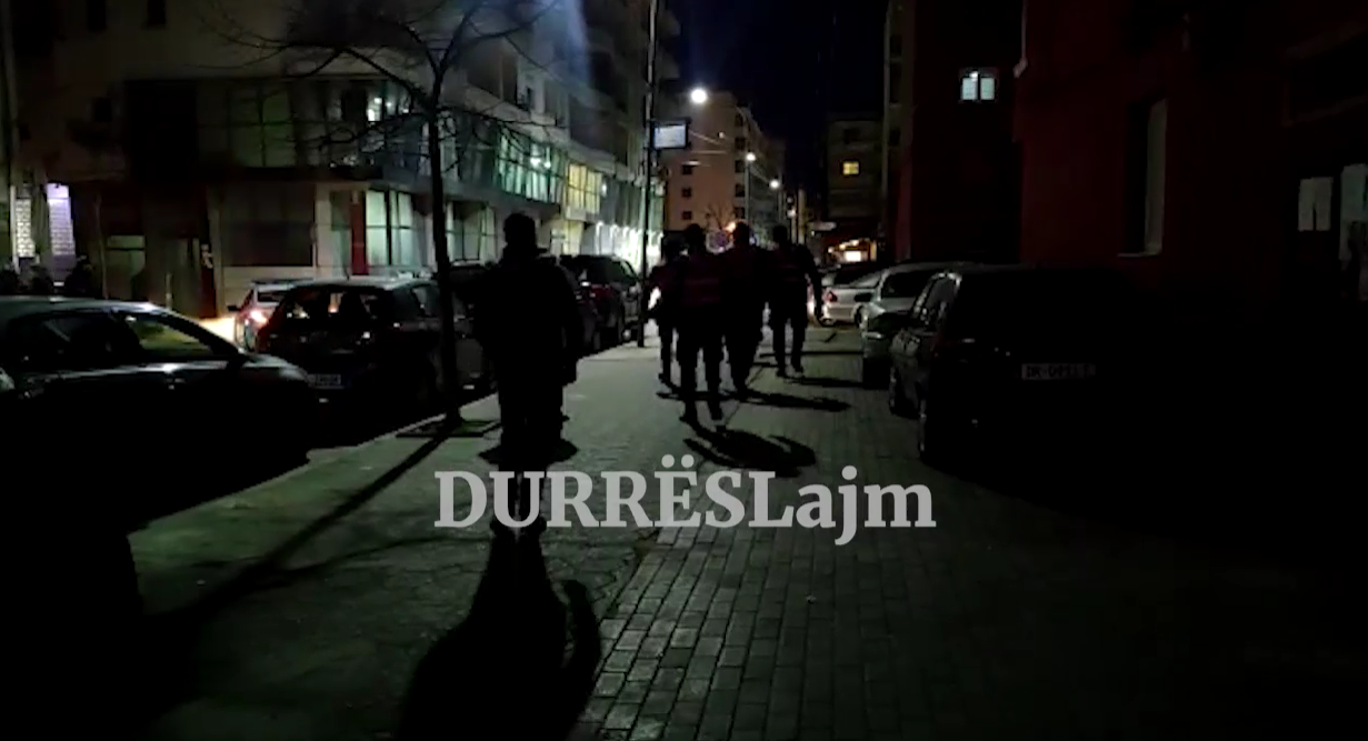 EMRI/ Ky është 23-vjeçari që u plagos me thikë mbrëmjen e sotme në Durrës