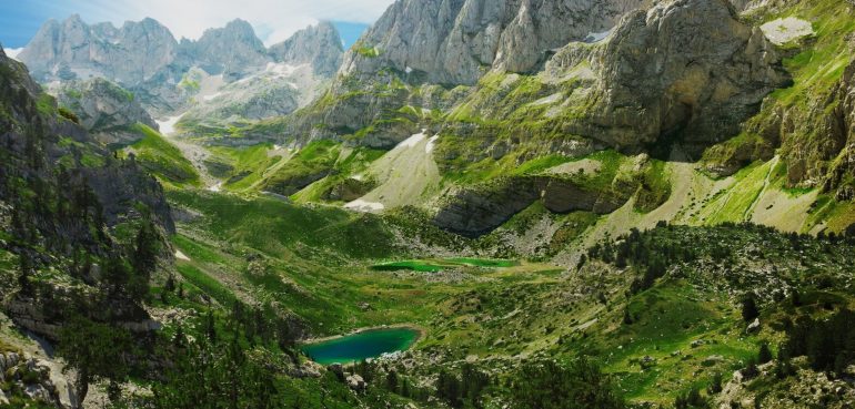 Vendet që duhet të vizitoni në vitin 2022, Shqipëria renditet e 10-ta, lë pas Norvegjinë dhe Portugalinë