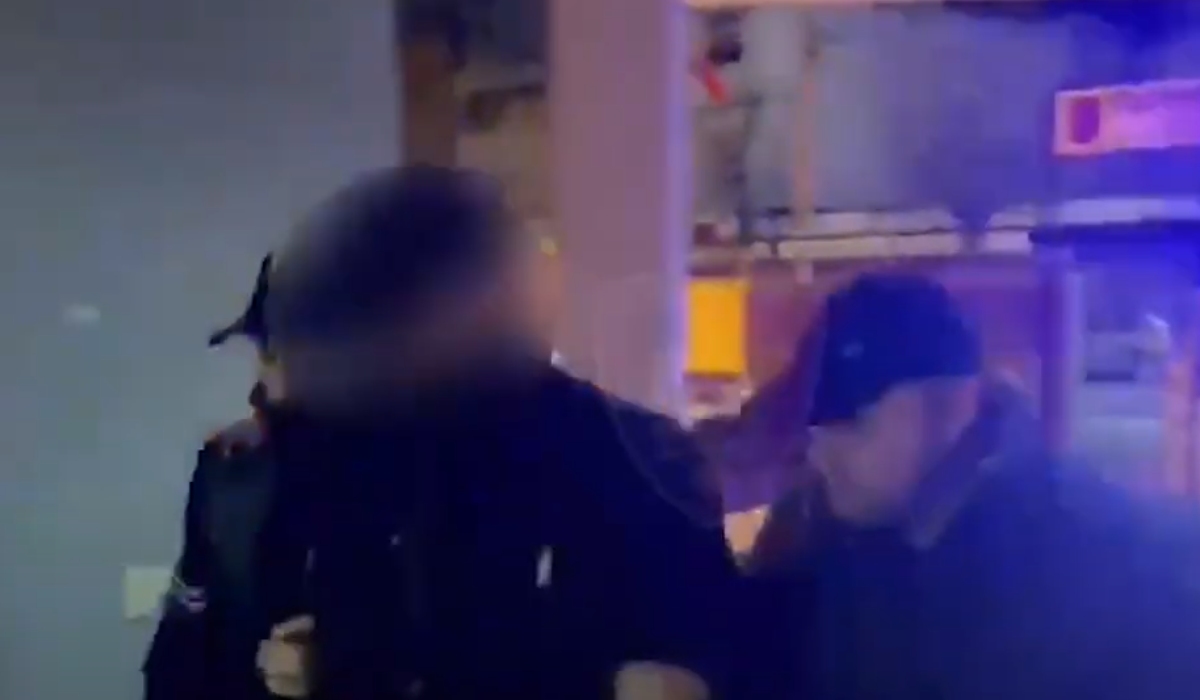 EMRAT/ Me automatik në “Range Rover”, arrestohen dy të dënuar për trafik droge