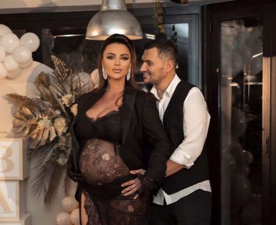 Genta Ismajli bëhet nënë për herë të parë me binjakë