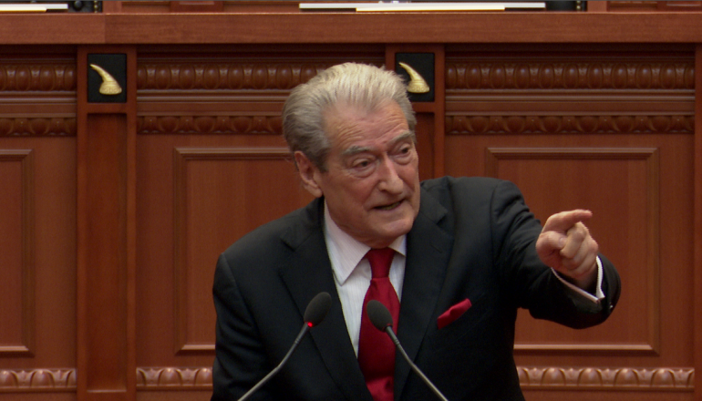 Afera e inceneratorëve/ Denoncimi i fortë i Berishës: Gugallja dhe Zoto u fshehën në Lushnje nga kaçakët