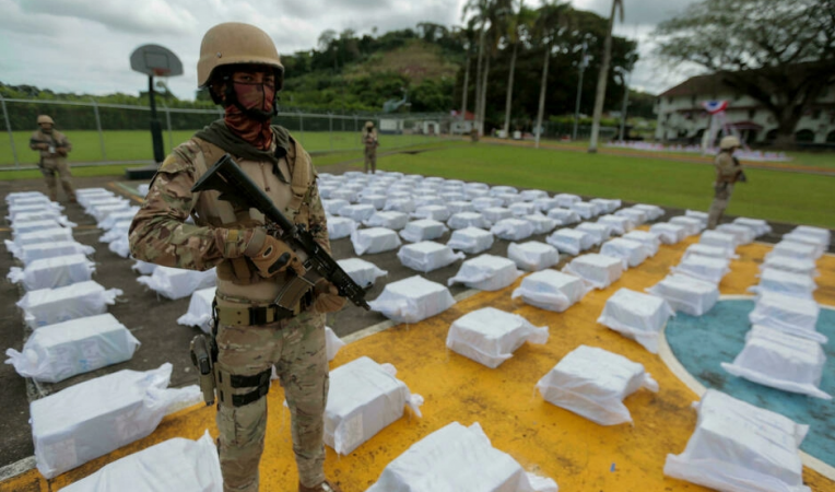 Vendi që ka kapur 128 tonë drogë në një vit, si kryhet trafiku i lëndëve narkotike drejt SHBA-së dhe Evropës