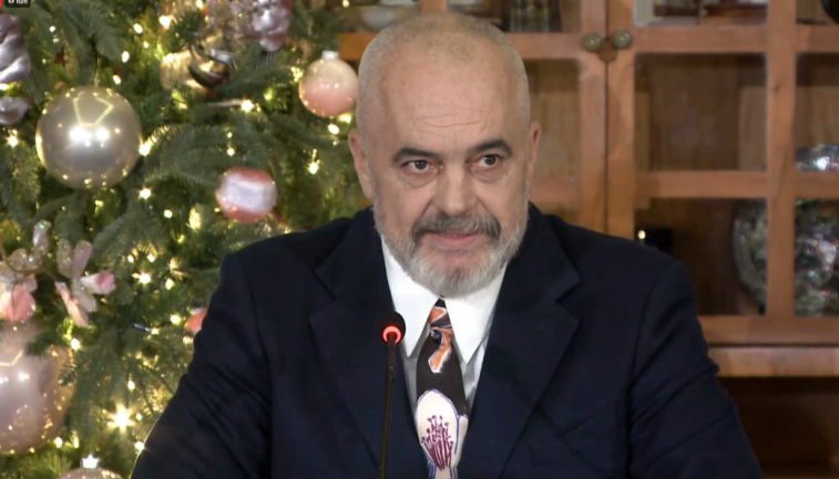 Protesta e Berishës në selinë e PD-së, reagon Rama: Jeta është e vështirë, por budallenjtë e vështirësojnë