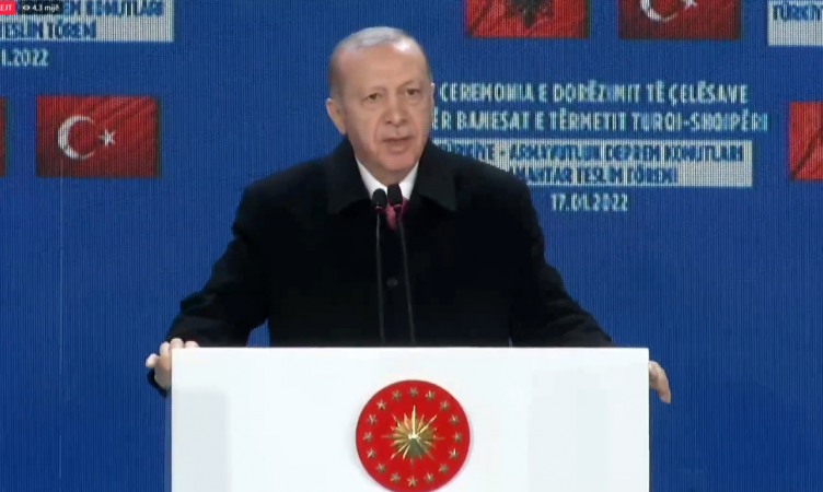 Erdogan nga Laçi: Ju kam sjellë dashurinë e miliona zemrave të popullit të Turqisë