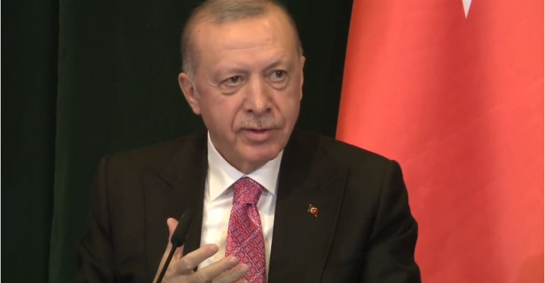 Presidenti Erdogan “injoron” BE-në nga Tirana: “Ka kohë që sjell vërdallë Turqinë, më mirë flasim për …”