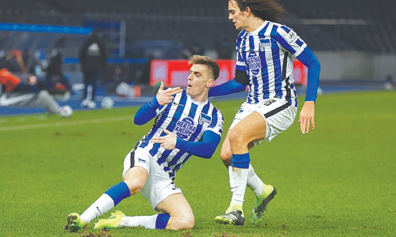 Fiorentina firmos me ish-sulmuesin e Milanit