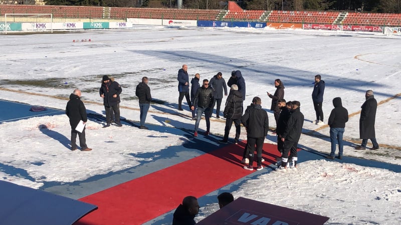 Fusha dhe tubat e ngrirë, zhvendoset dueli Skënderbeu-Teuta