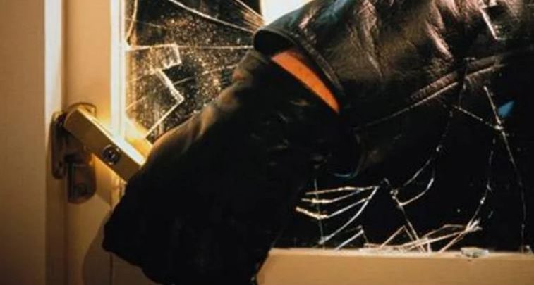 Ishin kthyer në tmerrin e banesave, identifikohen pas pesë vitesh autorët e 57 grabitjeve