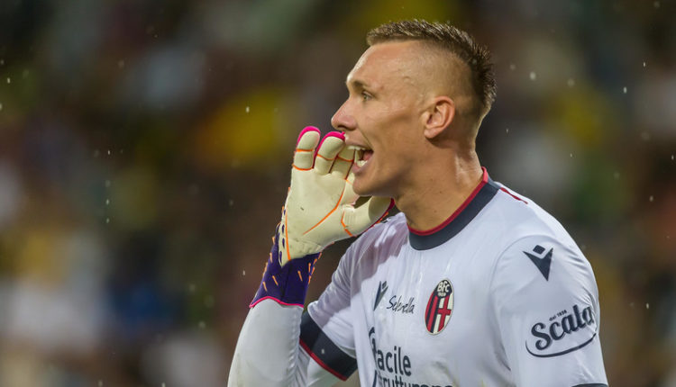 I vjedhin 50 mijë euro gjëra në shtëpi gjatë kohës që portieri luante ndeshjen në Serinë A