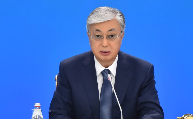 “Të qëllohet me armë pa paralajmërim”- Urdhri i Presidentit të Kazakistanit mes trazirave të shumta