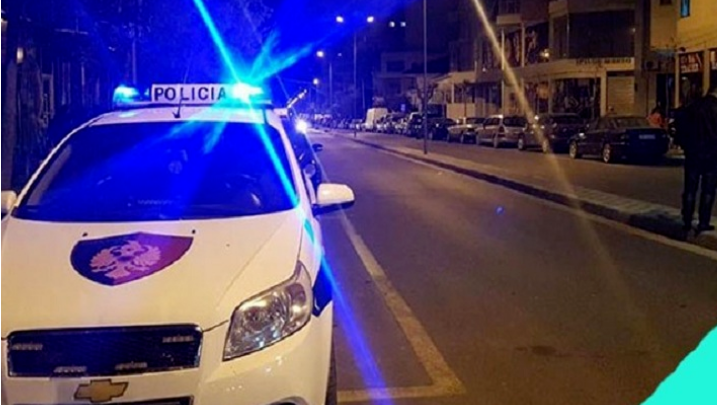 Nuk ndalen aksidentet në vend, makina përplas këmbësoren 19-vjeçare