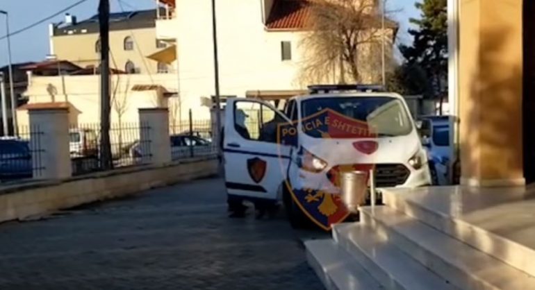 E nisën vitin me vjedhje florinjsh e tabletash, bien në pranga tre hajdutët