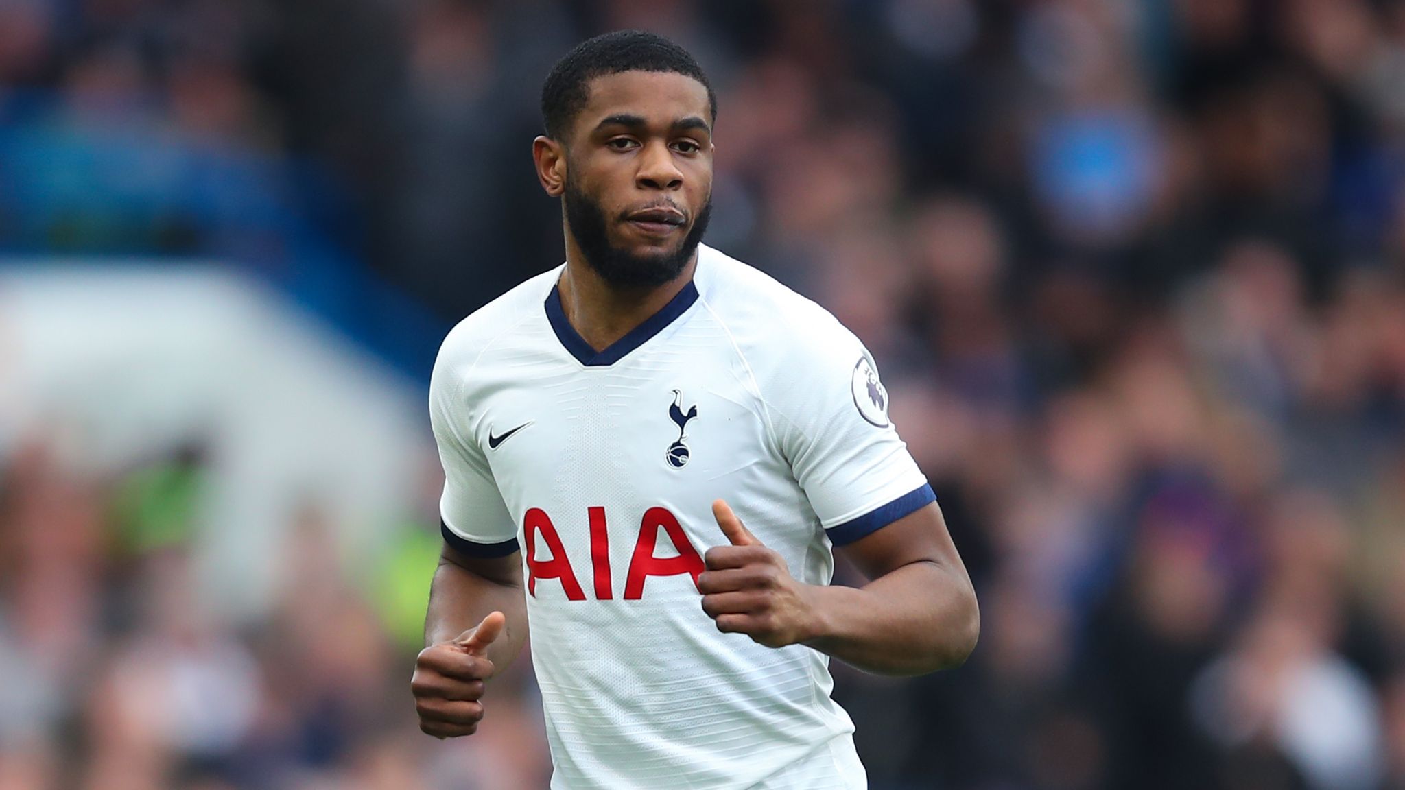 Milan synon mbrojtësin e Tottenham