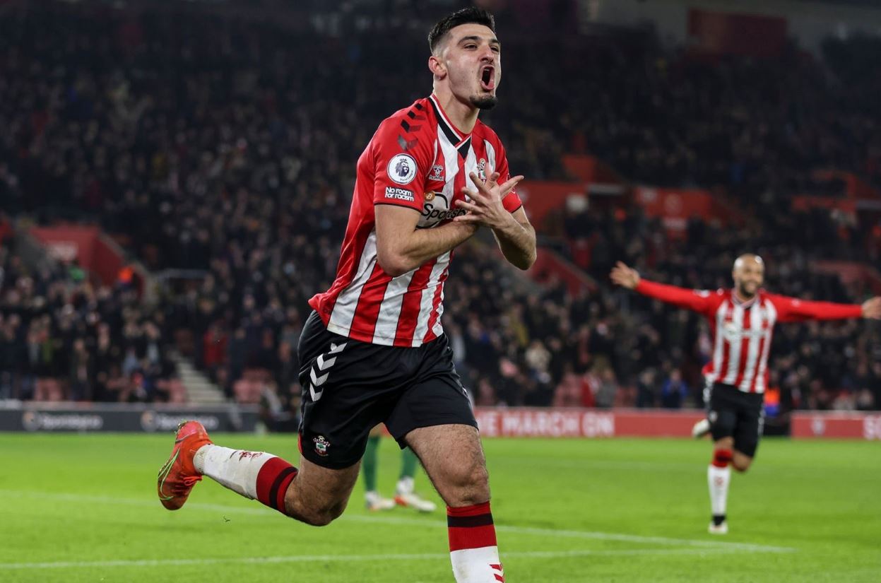 Shtohen admiruesit në Premier Ligë për sulmuesin e Kombëtares Broja