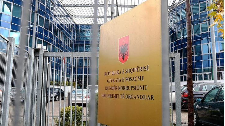 “ASTROLABIO”/ Nga Durrësi në Tiranë dhe Vlorë, zbardhen emrat e 18 prej të arrestuarve në Shqipëri me urdhër të SPAK