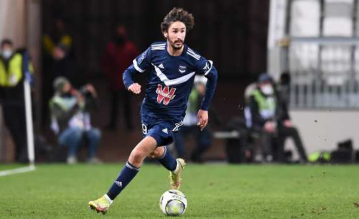 Sponsori kryesor e tallte në rrjete sociale, klubi i njohur francez i ndërpret kontratën