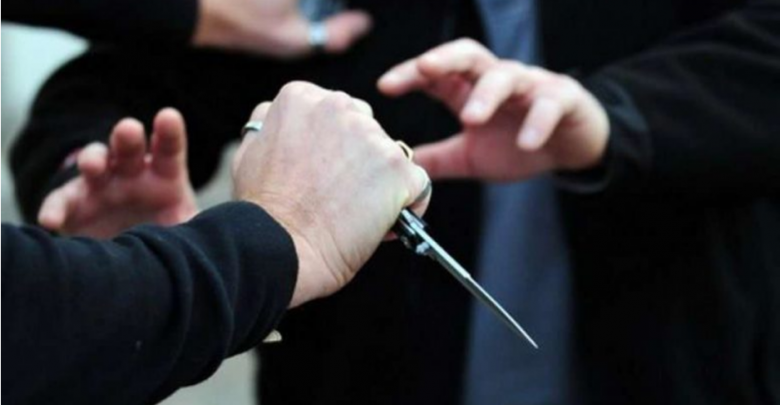 Një person plagos me thikë kunatin në Durrës