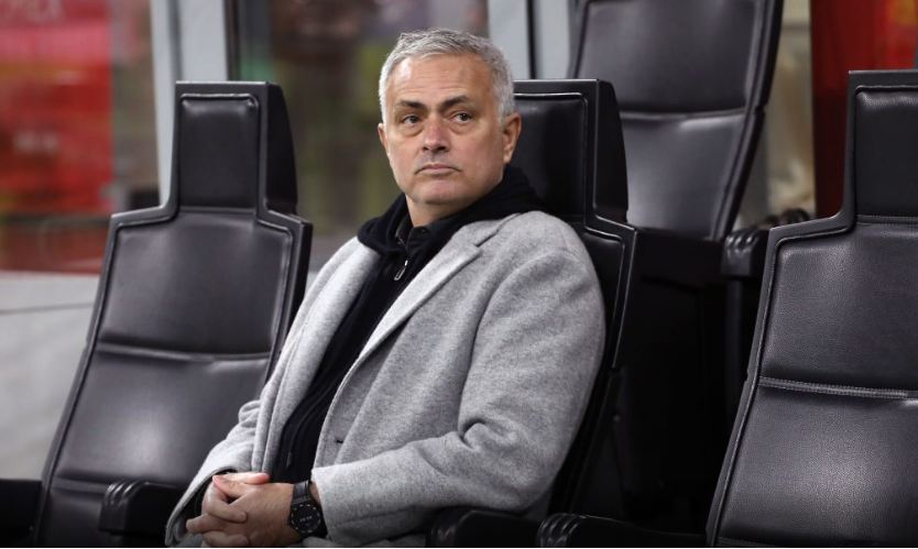 U vërshëllye për 90 minuta nga tifozët e Milanit, Jose Mourinho ka një përgjigje për ta