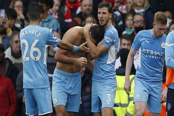 Manchester City e fillon 2022 me fitore, mposht Arsenalin