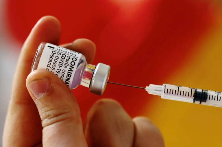 Pfizer po zhvillon vaksinë që shënjestron Omicronin, ja kur pritet të jetë gati