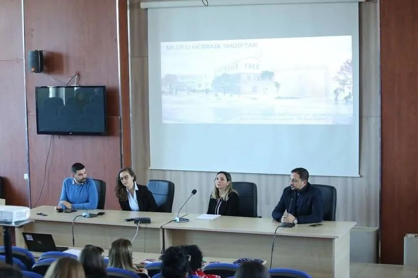 AAADF takim me studentë dhe pedagogë të UAMD-së, prezantohen programet e edukimit